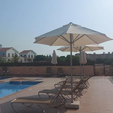Nissi Golden Sands Free Wifi شقة *